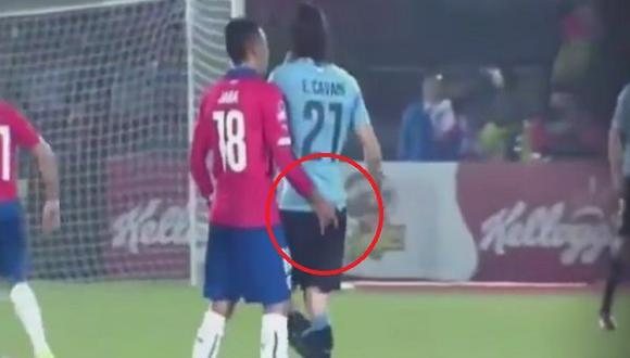 Copa América: ​Conmebol sancionaría Gonzalo Jara por tocar trasero a Edinson Cavani