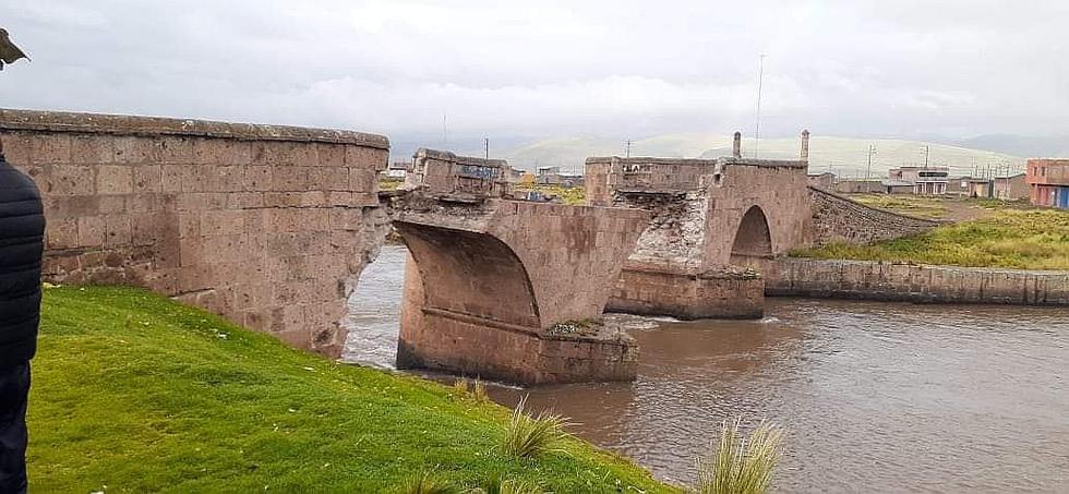 Puno: puente "Calicanto" se desplomó por fuertes lluvias