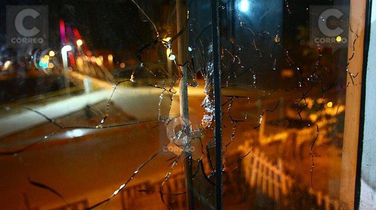 ​El Agustino: barristas de AL y Universitario se enfrentan con balacera que dejó un muerto (FOTOS)