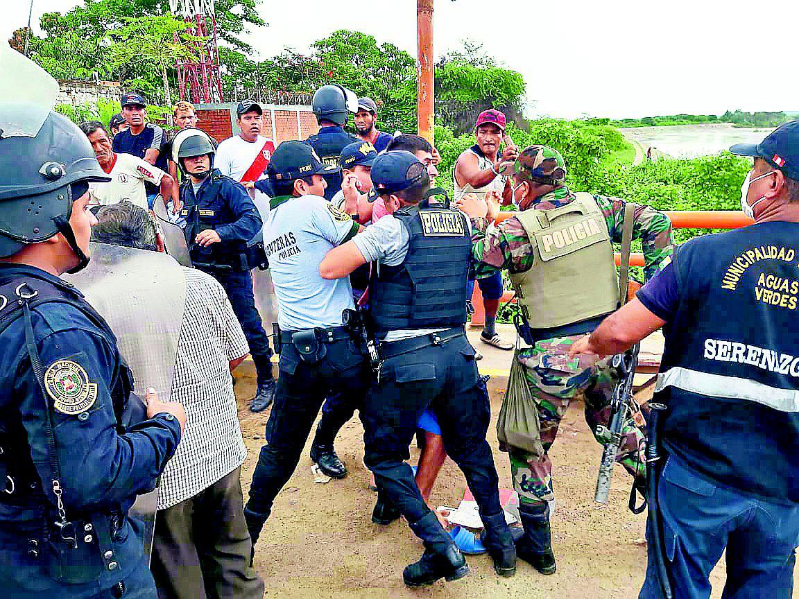 Comerciantes originan caos y trifulca en el distrito de Aguas Verdes