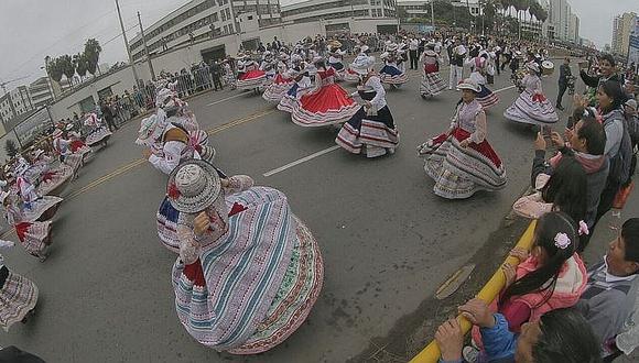 Fiestas patrias: M​ás de 700 danzantes y músicos abrirán desfile cívico-militar