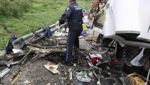 México: Seis muertos deja accidente automovilístico 