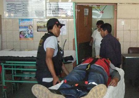 Camión cae a abismo y deja cuatro muertos y tres heridos en La Libertad