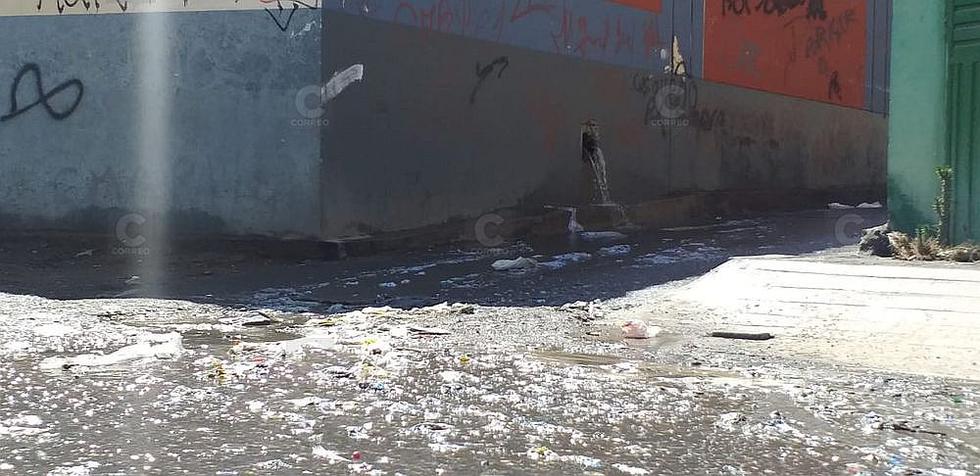 ​Local de votación se inundó con agua de desagüe en Arequipa (FOTOS y VIDEO)