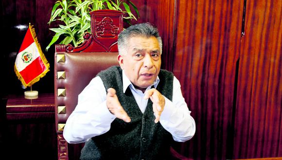 Jubilado denuncia a alcalde de Chiclayo por no pagarle deuda de 106 mil soles