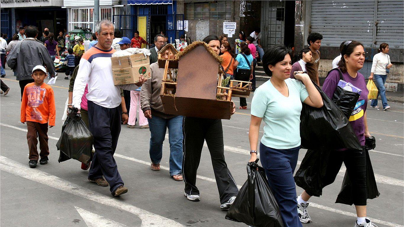 Cerca del 50% de peruanos compra tres o más regalos