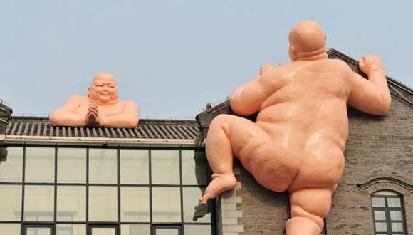 Controversia por estatuas de Buda desnudo en restaurante