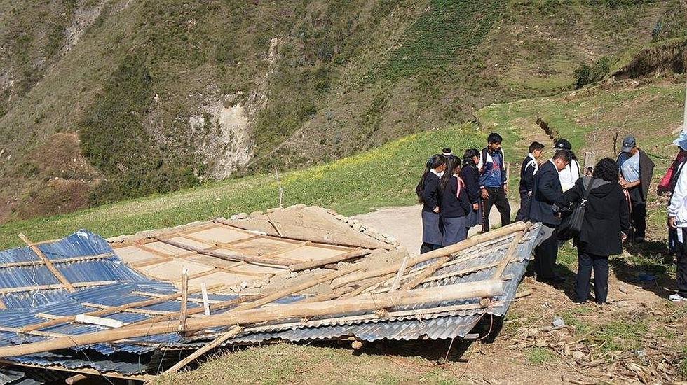 Fuertes vientos dejan sin techo a dos colegios de Huancavelica (FOTOS)