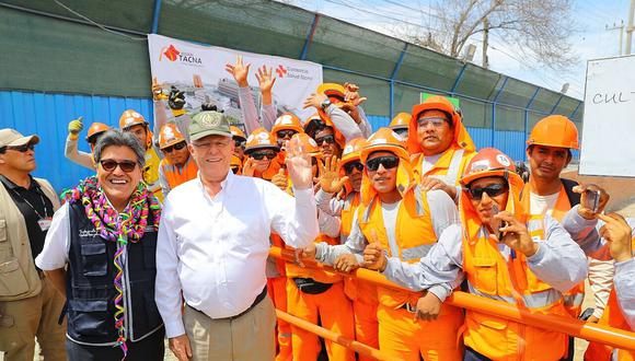 Pedro Pablo Kuczynski inspecciona construcción del nuevo hospital para Tacna