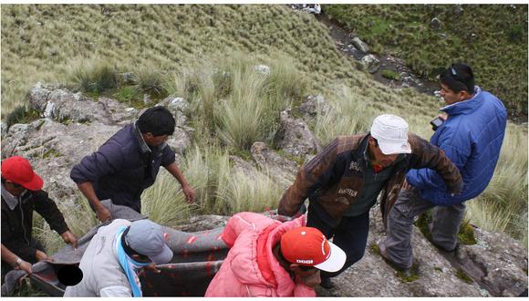 Ayacucho: Auto cae a abismo y deja tres muertos en vía Viracochan - Ayahuanco