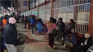 Huancayo: Padres de familia se amanecen en las puertas de colegios a la espera de una vacante