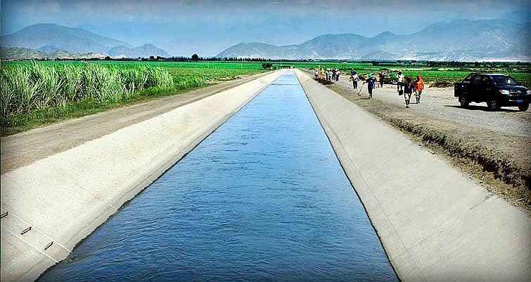 Joven desaparece tras caer a canal de regadío en el Valle Santa