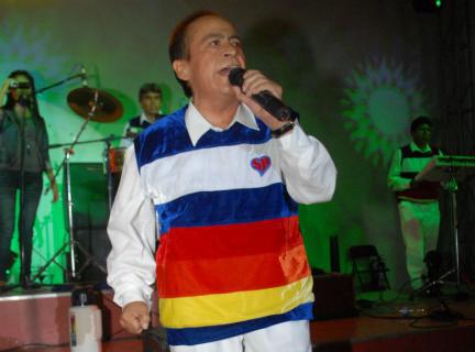 "Chapulin el Dulce" celebra 3 décadas cantando
