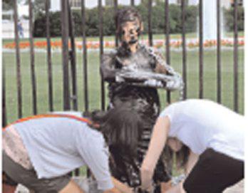 EE.UU. presenta cargos contra Q'orianka Kilcher