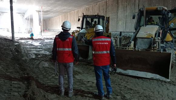 Contraloría alerta demora en inicio de obras de 12 infraestructuras de la Línea 2 del Metro de Lima.