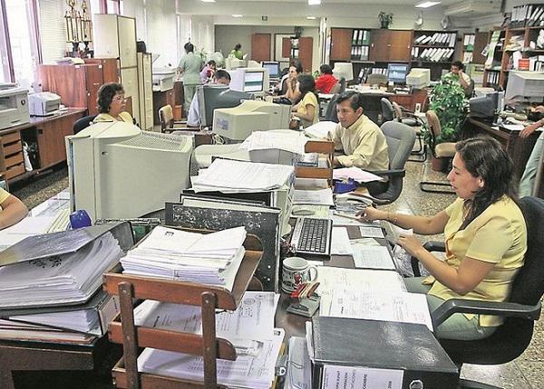 El 87% de jóvenes egresados universitarios menores de 30 años trabaja en su carrera