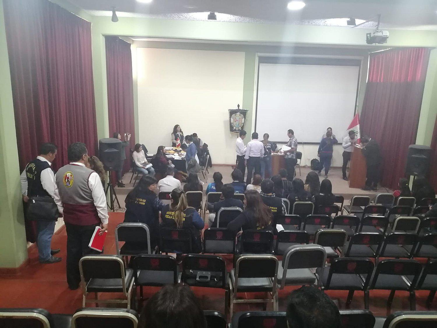 Detienen a 13 postulantes en examen de admisión de la Universidad Nacional de San Cristóbal de Huamanga