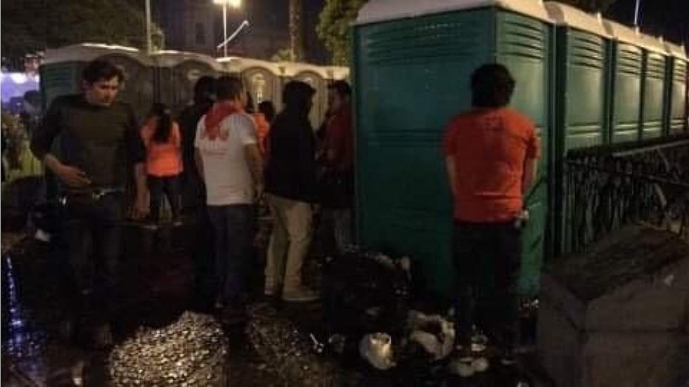 Plaza de Ayacucho luce llena de basura tras fiesta por Semana Santa (FOTOS)