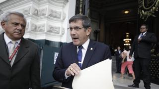 Ministro de Defensa es citado a siete comisiones diferentes del Congreso en una semana