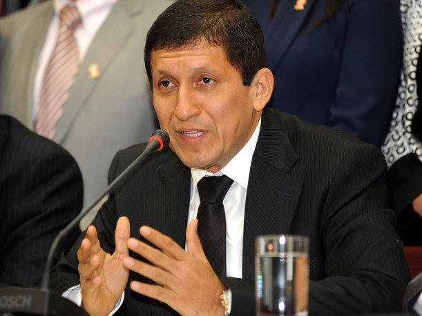 Isla niega proselitismo con donaciones del Congreso