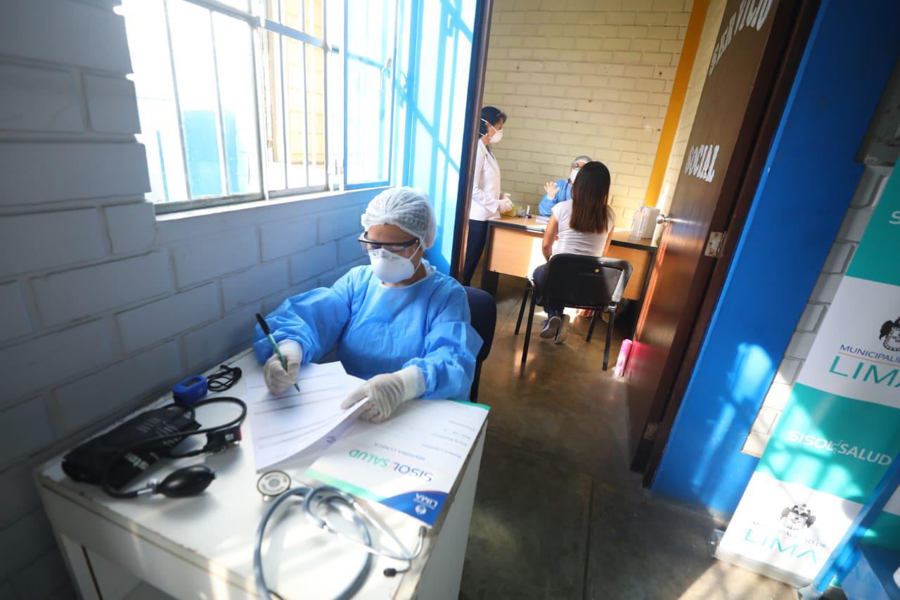 Equipo médico de Sisol Salud que estará a cargo del triaje. (Foto: Gonzalo Córdova/GEC)
