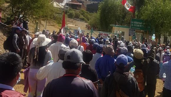 Pobladores participaron en movilización en minera Cobriza.