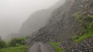 Lluvias y huaicos afectan a las carreteras en el distrito de Querco y Huayacundo