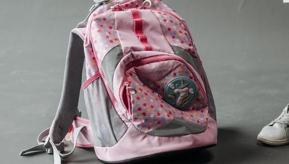 La mochila escolar es un accesorio muy útil, pero muy fácil de ensuciar. (Foto: Pexels)