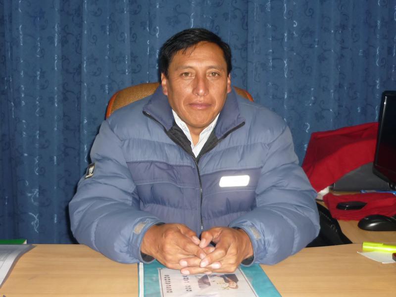 Director de UGEL dice que no participó en juerga