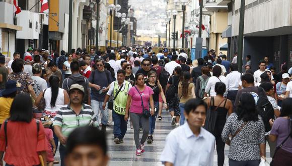 Pese a la situación, casi la mitad de la población de Lima Metropolitana espera mejoras.  (Foto: Piko Tamashiro)