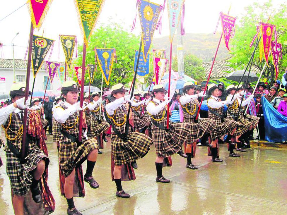 Acobamba festeja a lo grande Independencia del Perú