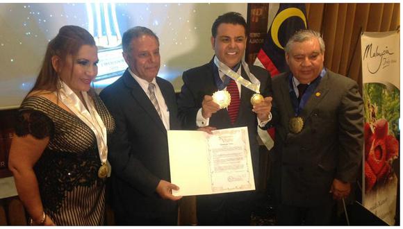 Ejército peruano otorga medalla a Andrés Hurtado y genera polémica en Facebook (FOTOS y VIDEO)
