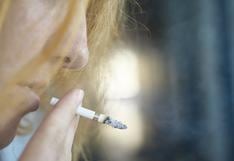 Para que su madre deje de fumar, niño pide mil “likes, pero obtiene millones