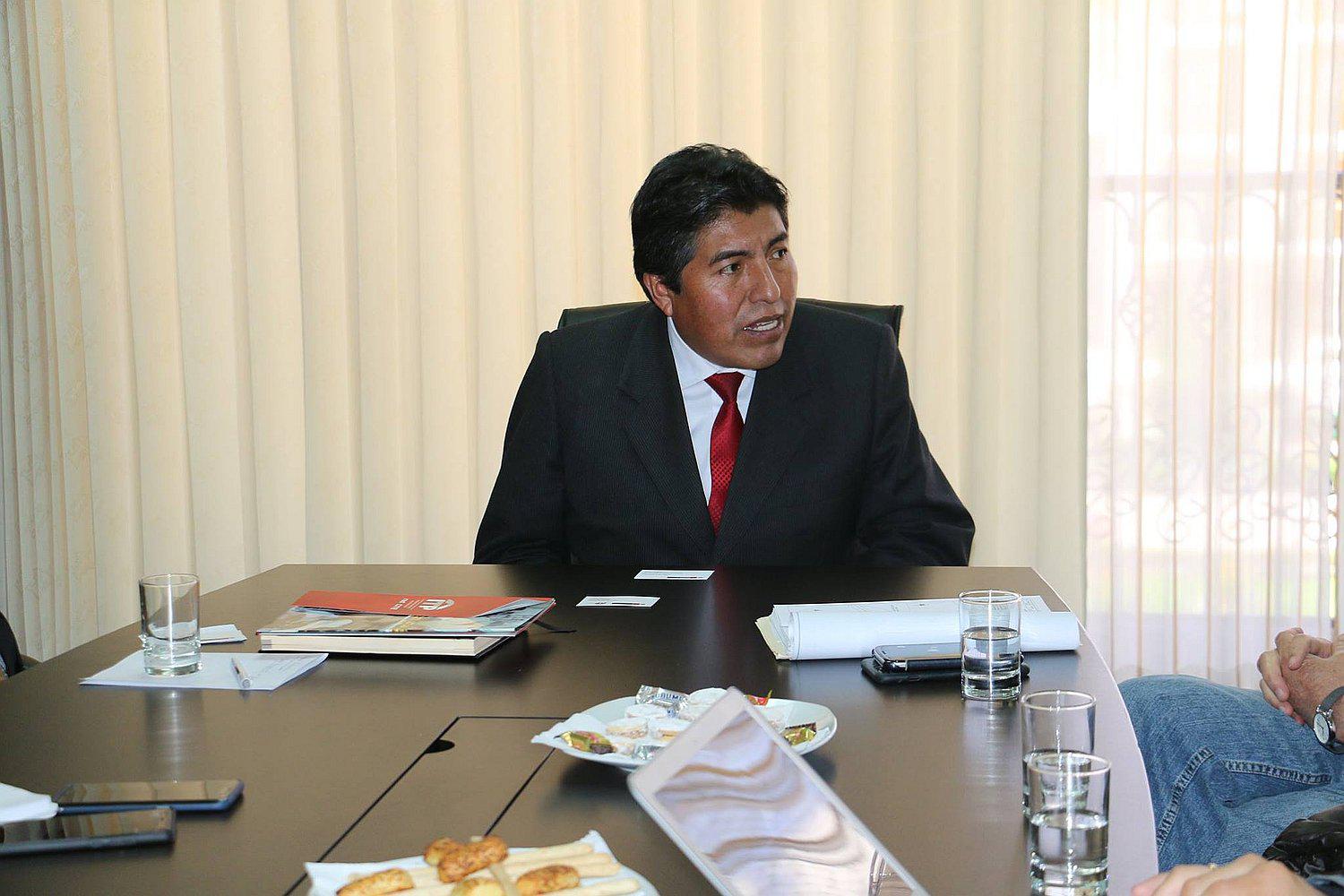 Alcalde de Puno anuncia  cambio del gerente y directorio de Emsa Puno