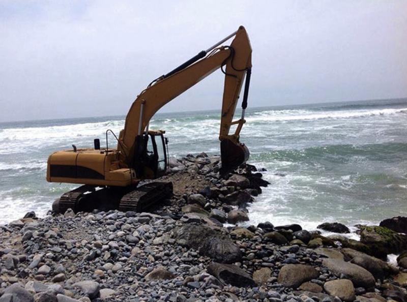 Espigón afecta el oleaje de la playa Punta Rocas
