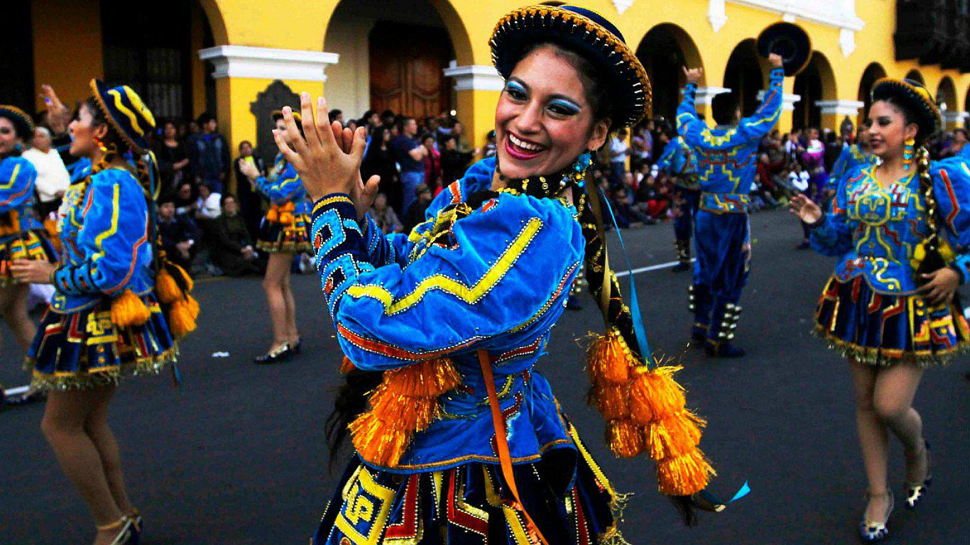 Día Mundial del Folklore: este domingo habrá más de mil artistas en pasacalles 