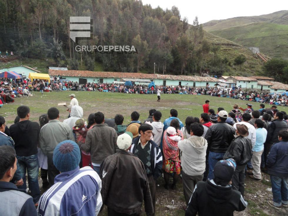 Acopalca: Música y danza de tijeras en honor al Niño Jesús