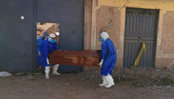 Cadáveres de madre e hija fueron sepultadas de acuerdo al protocolo de COVID-19