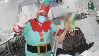 Abuelitos con COVID-19 fueron sorprendidos con show navideño en Ica