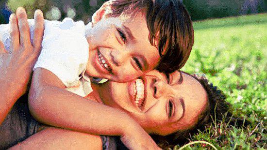 El cariño de una madre cambia el ADN de su hijo