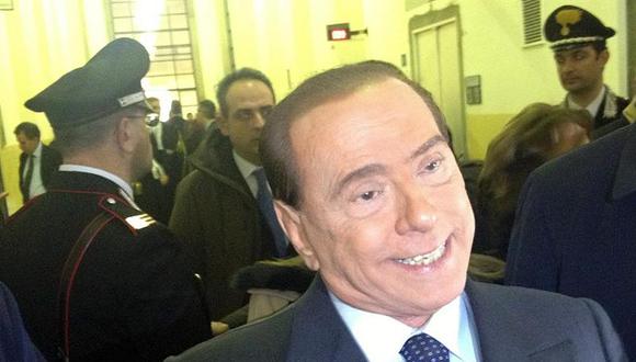 Berlusconi tenía un "sistema de prostitución" en su casa