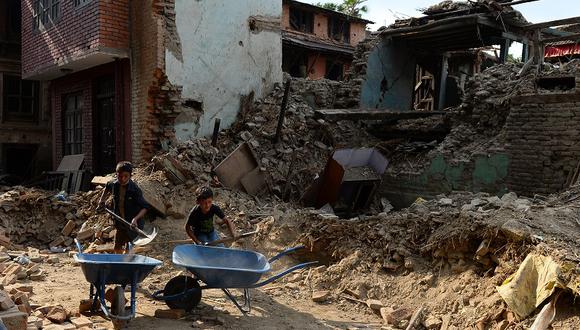 Nepal: Los muertos por el terremoto superan los 8.000