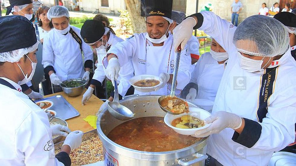 Más de mil personas degustaron el típico plato de chaque de tripas (FOTOS)