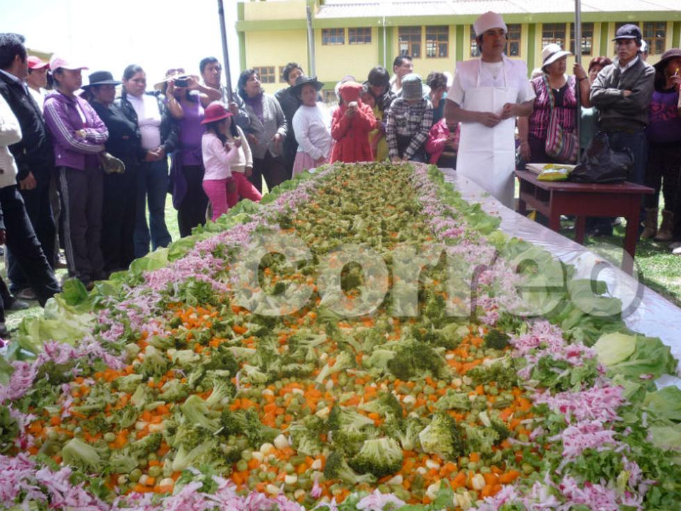 Presentan la ensalada más grande del mundo (FOTOS)