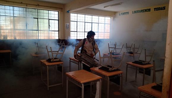 Diresa realizó la fumigación en colegios de Piura y Catacaos ante aumento de casos de dengue