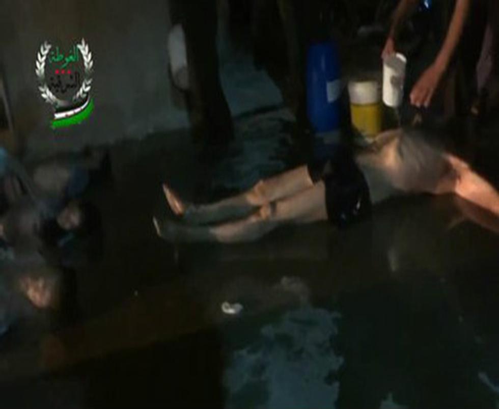 Lo que dicen los videos del "ataque químico" en Siria (Fotos)