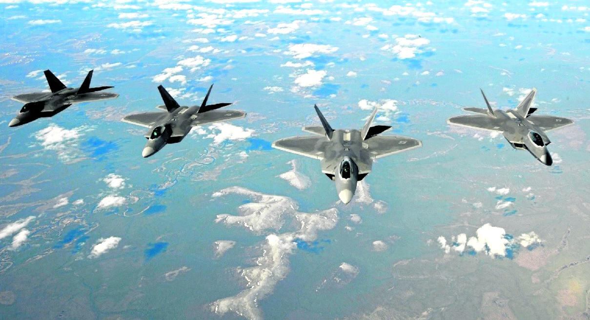 Francia bombardea Raqqa, en Siria, la capital del grupo terrorista Estado Islámico