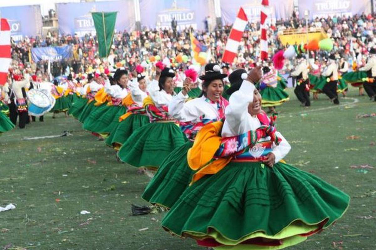 En Puno Comenzaron Los Cacharpari Despedida De Fiestas Peru Correo Punofolk diablada de puno | danza. en puno comenzaron los cacharpari