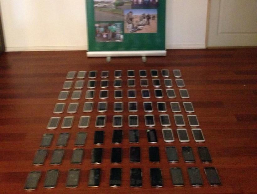 Peruano cae en Chacalluta con 80 celulares Galaxy S5 