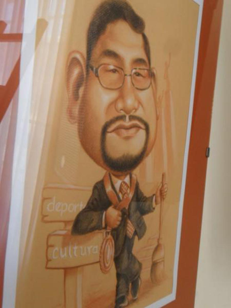 Isaac Paucar publica caricaturas de las autoridades tacneñas